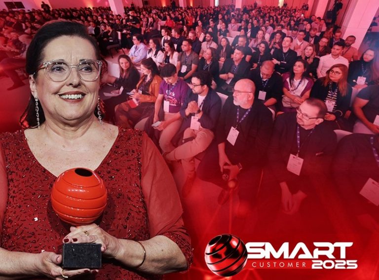 Miriam Garrido e público do SMART CUSTOMER 2025