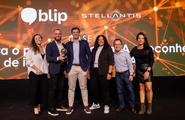 A Stellantis conquistou o Prêmio SMART CUSTOMER 2025 com uma solução inédita de IA generativa no WhatsApp